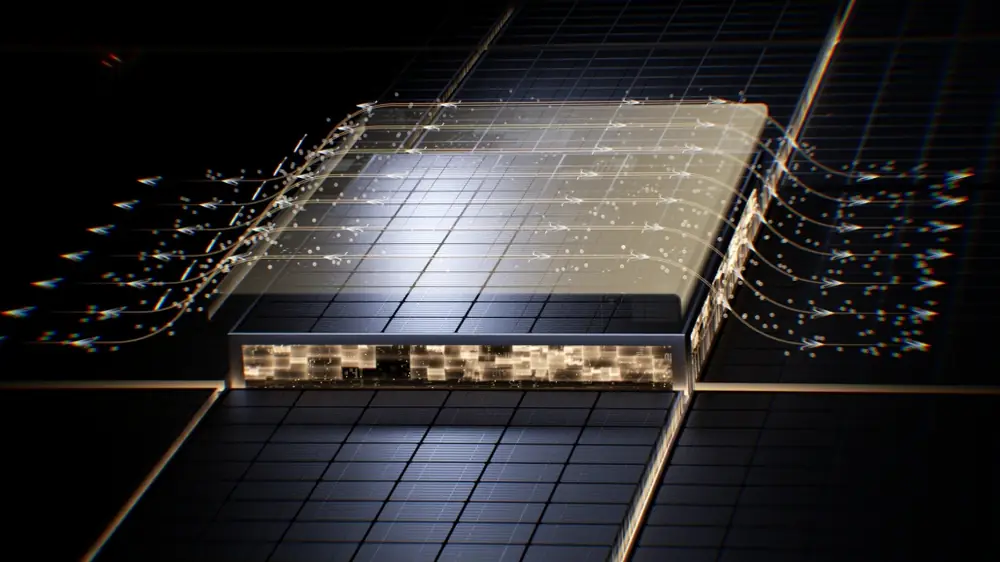 Maintenance-free solar panel detail